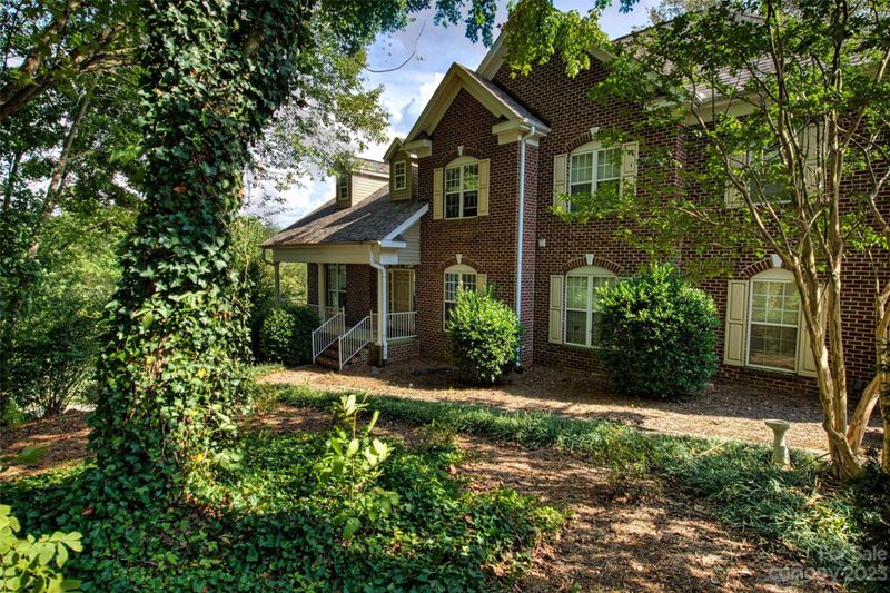 1316 Valhalla Dr, Denver, NC 28037