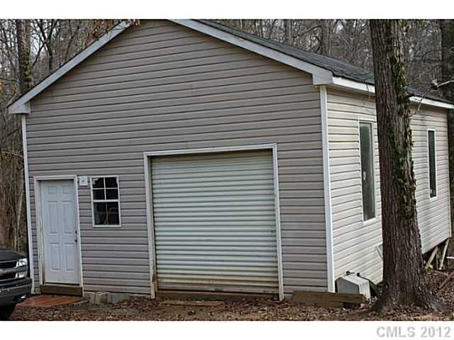 121 Fox Run Ln, Stanley, NC 28164