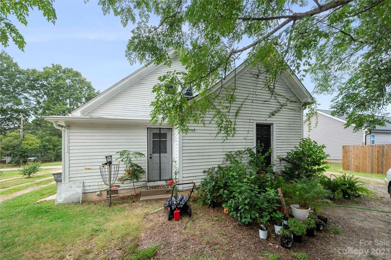 523 Old Centergrove Rd, Kannapolis, NC 26083