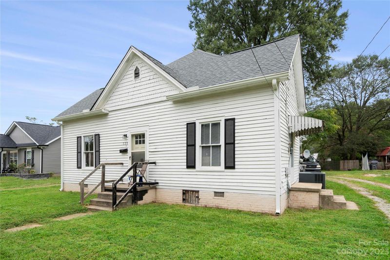 523 Old Centergrove Rd, Kannapolis, NC 26083