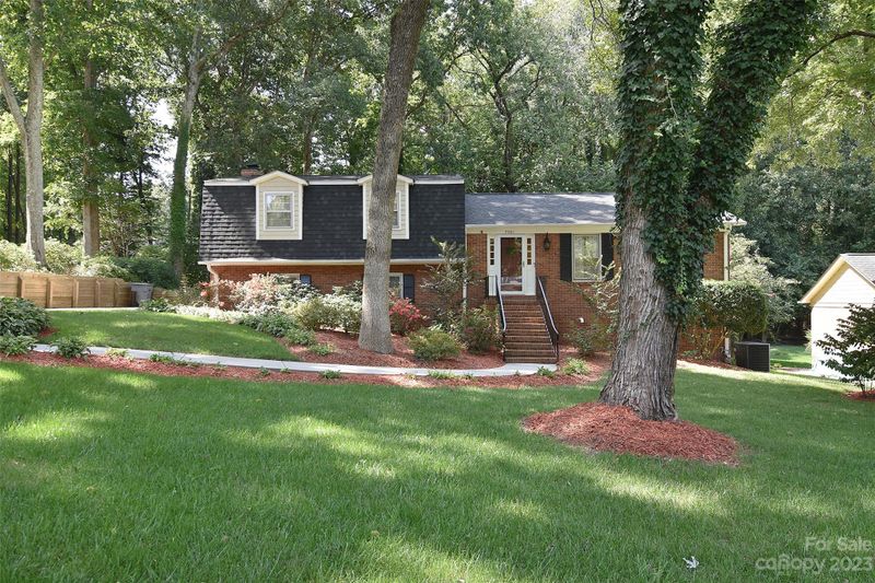 7201 Chapparall Ln, Charlotte, NC 28215