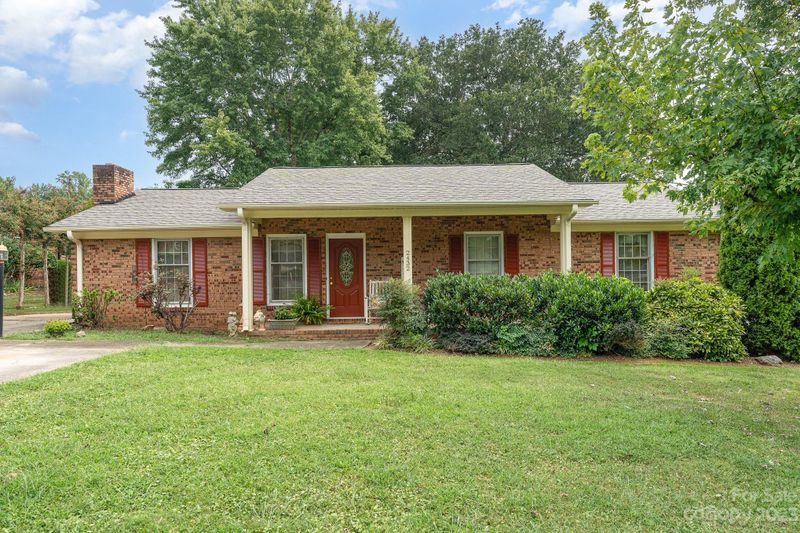 2432 Montrose Dr, Gastonia, NC 28054