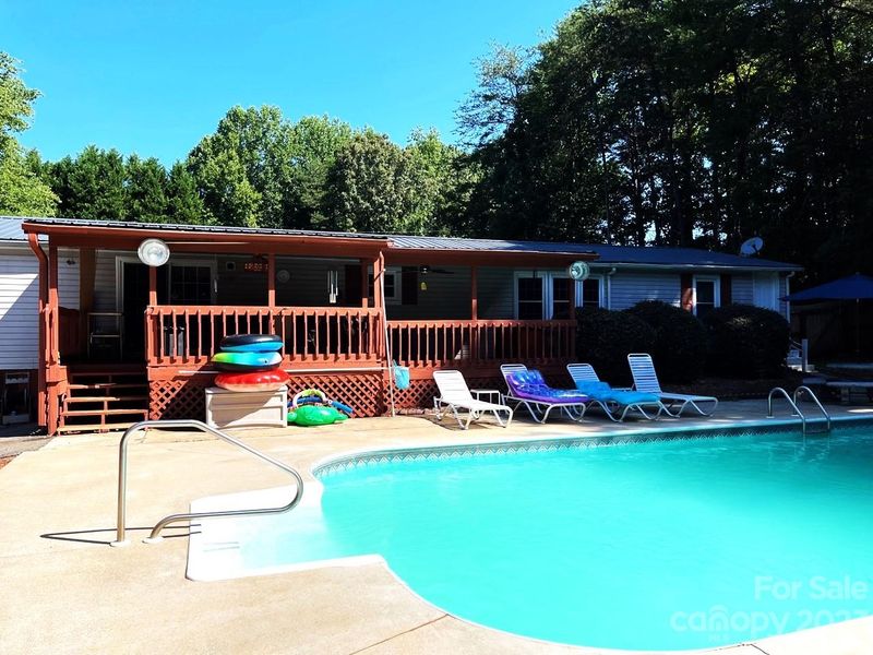 4377 Hawk Dr, Claremont, NC 28610