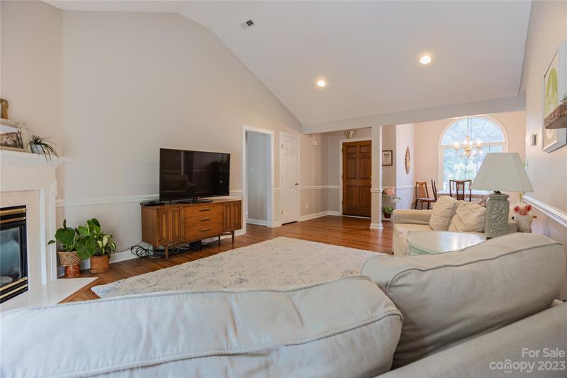 559 Cameron Pointe Ln, Belmont, NC 28012