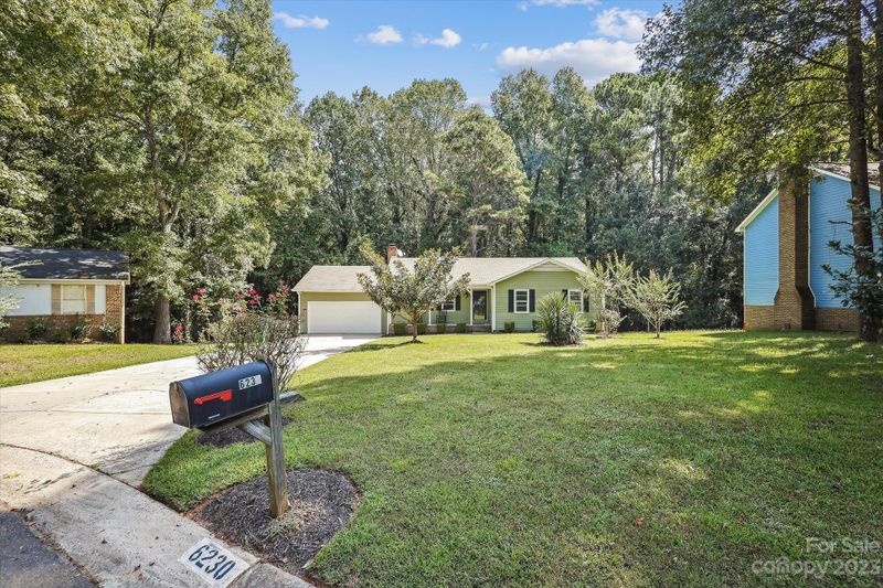 6230 Mosstree Cir, Charlotte, NC 28215