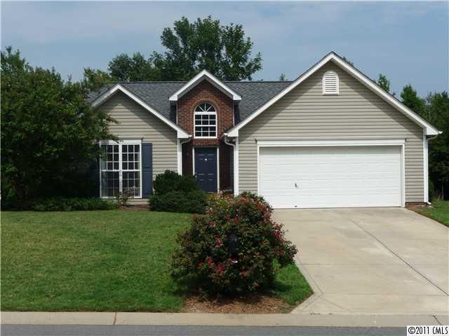 2324 Ivy Run Dr, Indian Trail, NC 28079