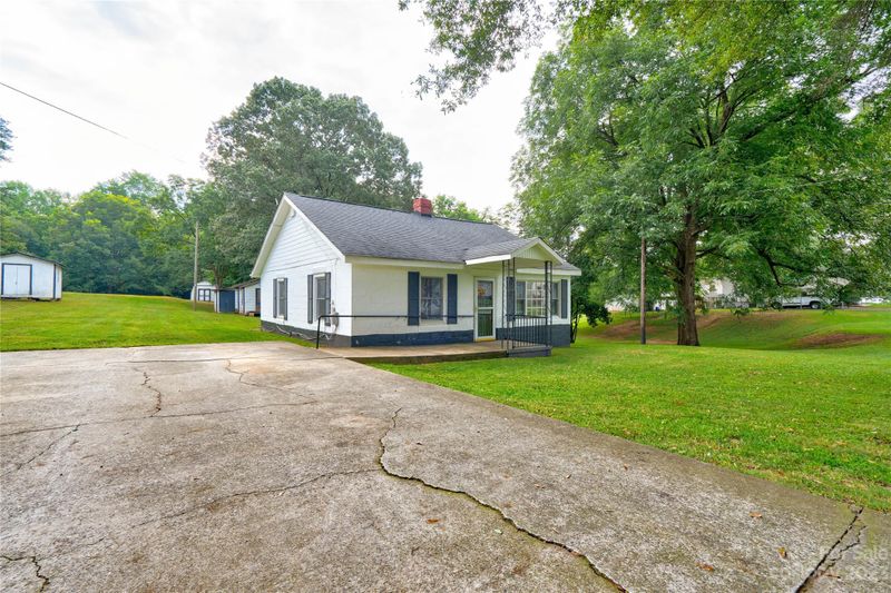 416 Gaston Way, Gastonia, NC 28054