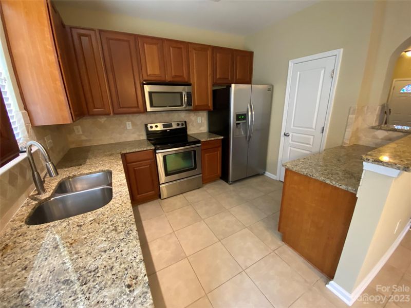 8215 Chaceview Ct, Charlotte, NC 28269