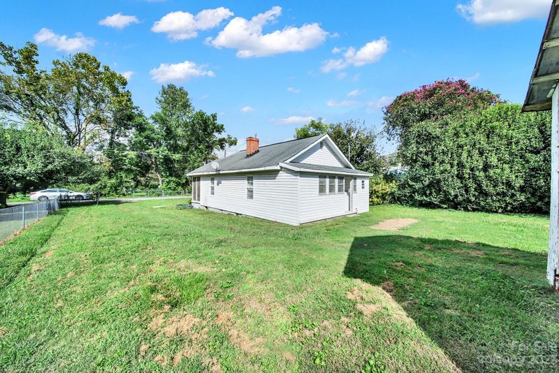 1021 Roosevelt St, Clover, SC 29710