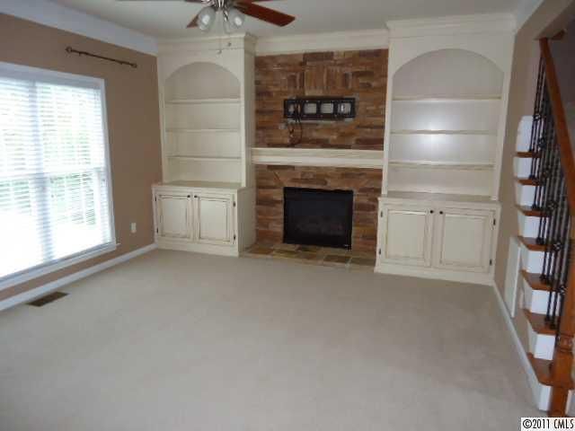 134 Weeping Spring Dr, Mooresville, NC 28115