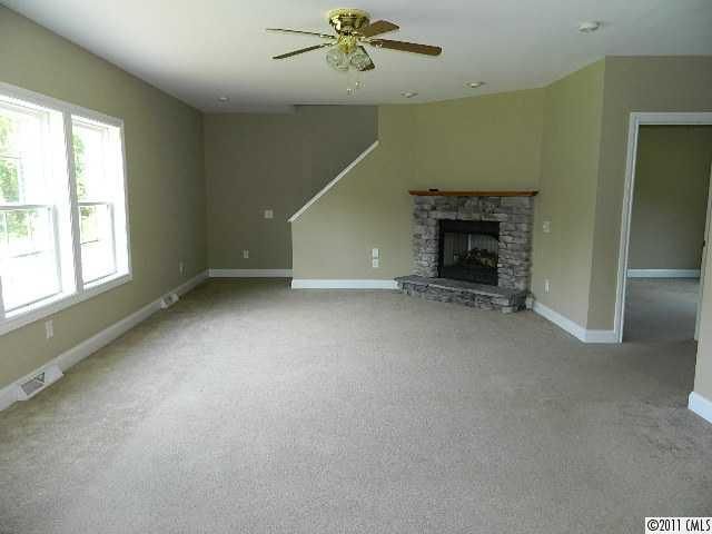 833 Myrtle Clark Kelly Rd, Mount Holly, NC 28120
