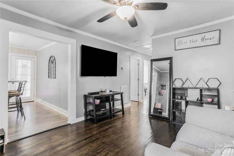 608 E Chestnut St, Stanley, NC 28164