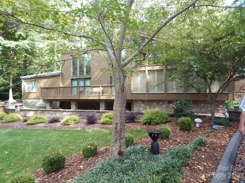 1870 9th St NW, Hickory, NC 28601