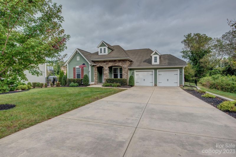 99 Lane Holler Dr, Belmont, NC 28012