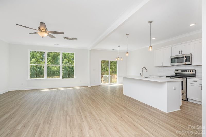 1119 Simfield Valley Ct, Matthews, NC 28105