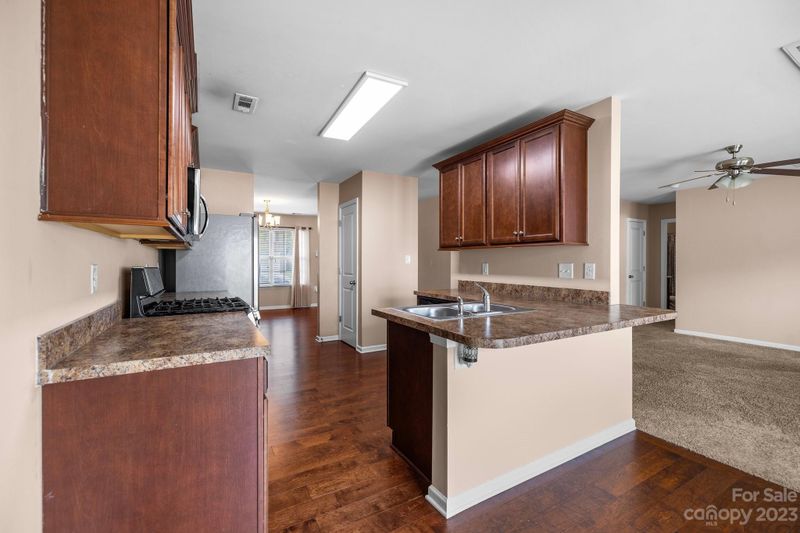 6816 Danae Ct, Charlotte, NC 28216