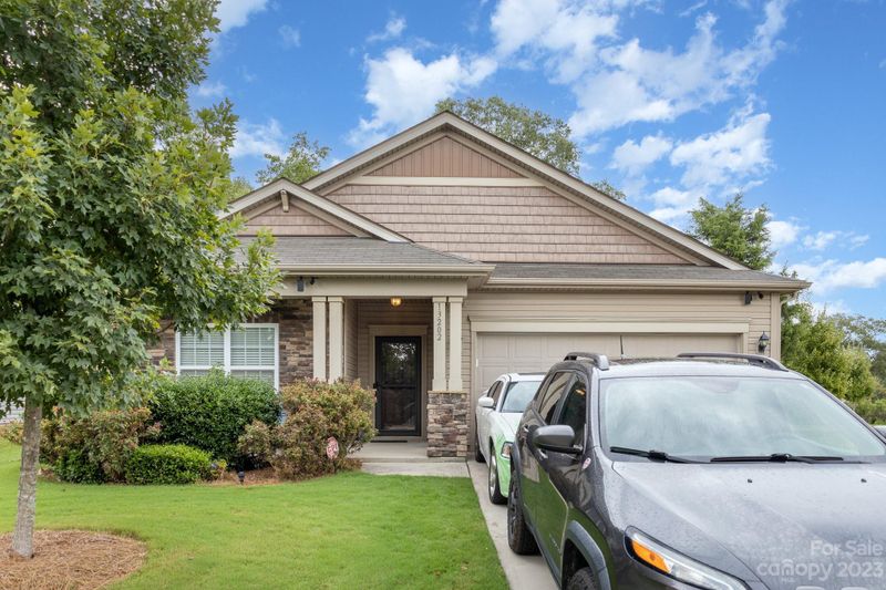 13202 Shanagarry Dr, Charlotte, NC 28278