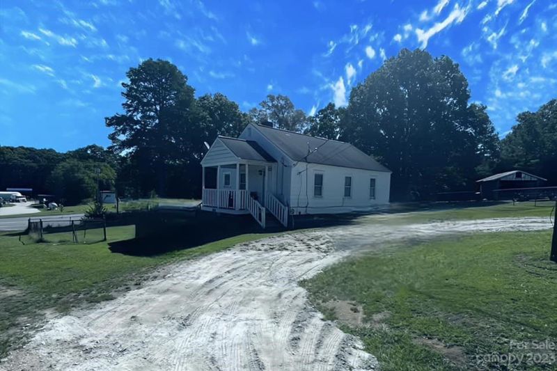 552 6th St, Chester, SC 29706