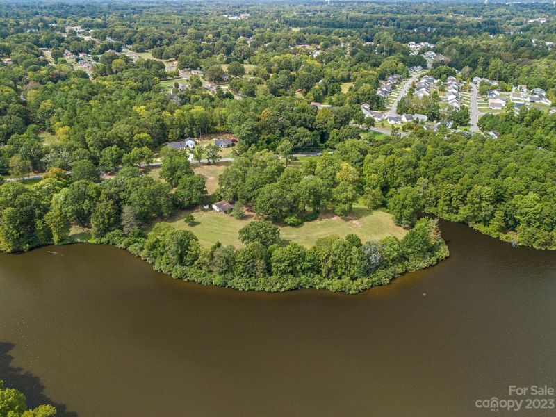 2401 Forrestbrook Dr, Kannapolis, NC 28083