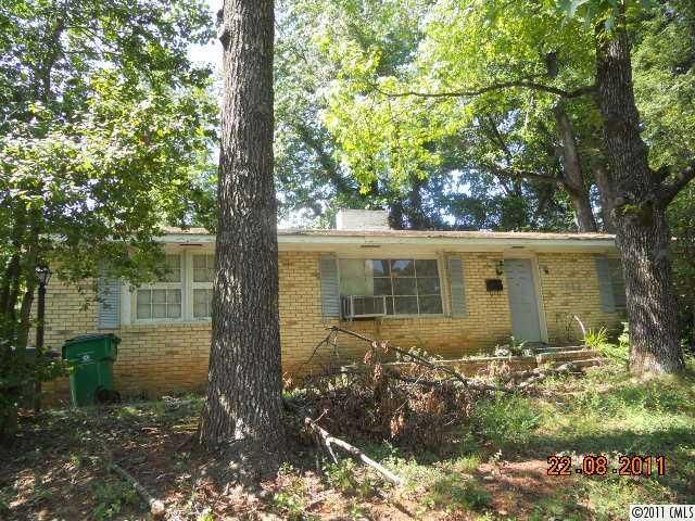 1922 Camp Greene St, Charlotte, NC 28208