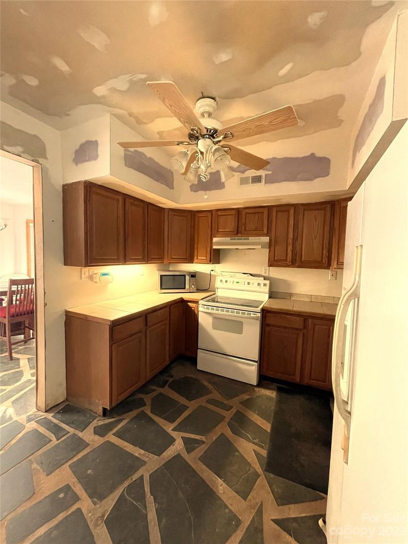 930 Old Pinckney Rd, York, SC 29745