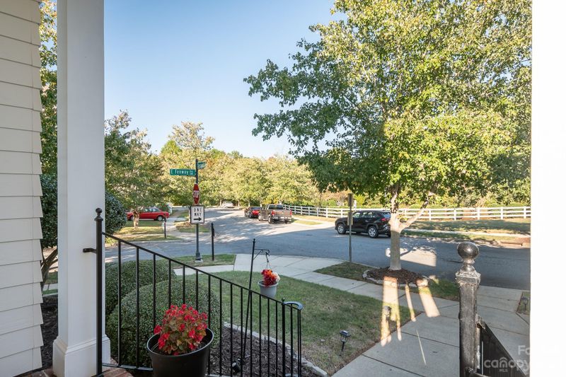 166 Gresham Ln, Mooresville, NC 28117