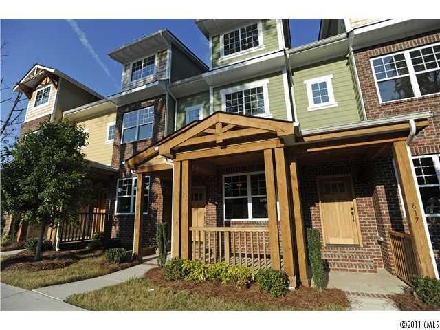 613 Village Main Cir, Davidson, NC 28036