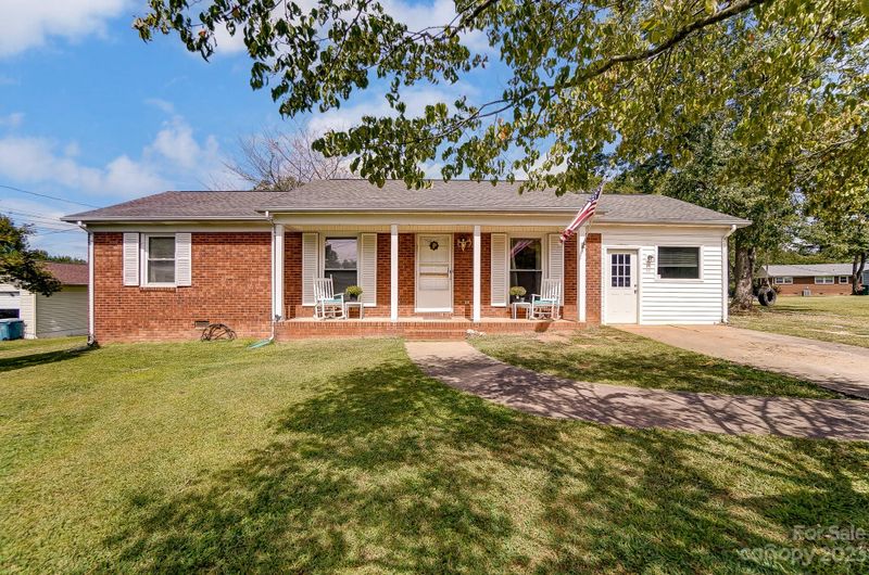370 Clearfield Dr, Mooresville, NC 28115