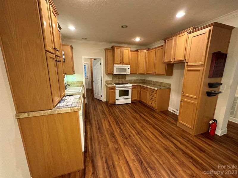 7200 Plott Rd, Charlotte, NC 28215