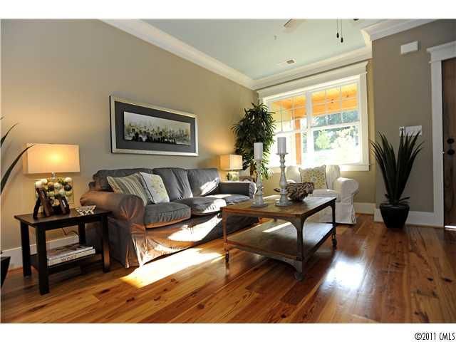 633 Village Main Cir, Davidson, NC 28036