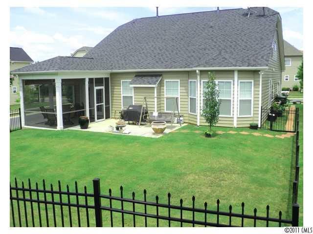 8213 Willow Branch Dr, Waxhaw, NC 28173
