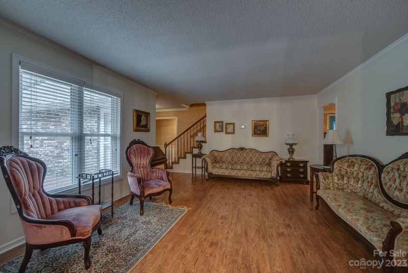 339 Whitethorn Dr, Gastonia, NC 28054