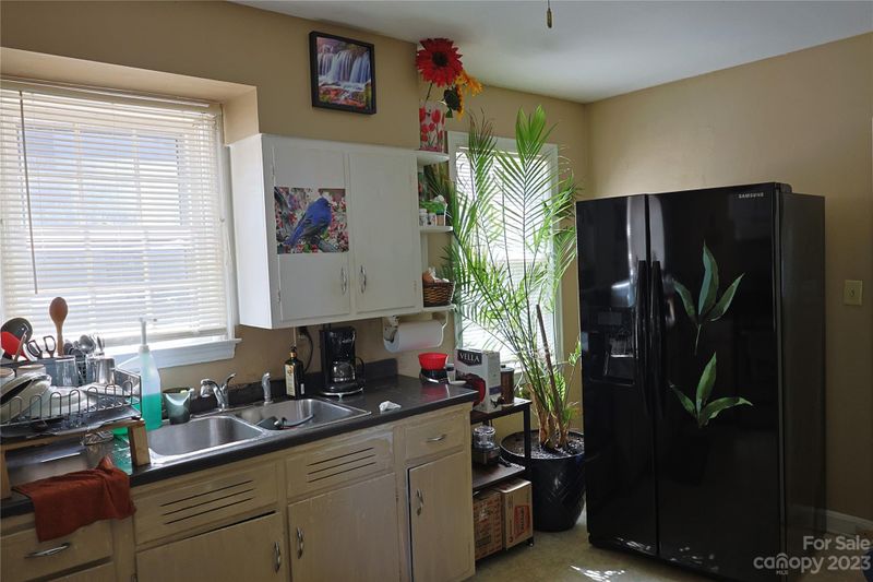 2219 Ashley Rd, Charlotte, NC 28208