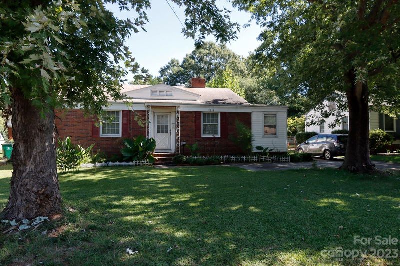 2219 Ashley Rd, Charlotte, NC 28208