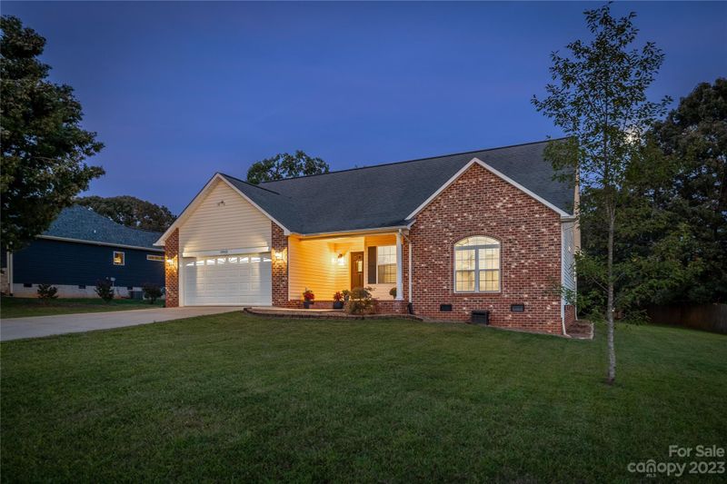 1862 Bonners Cir, Conover, NC 28613