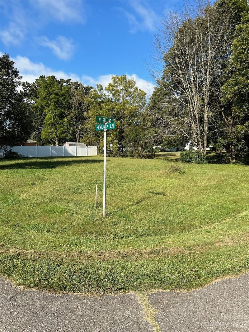 00 W Second St, Lowell, NC 28098