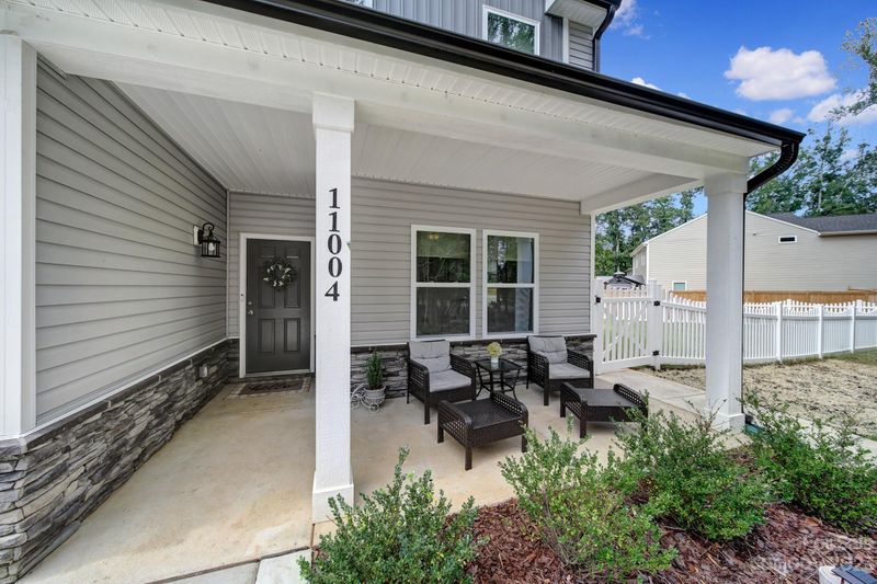 11004 E Lake Rd, Charlotte, NC 28215