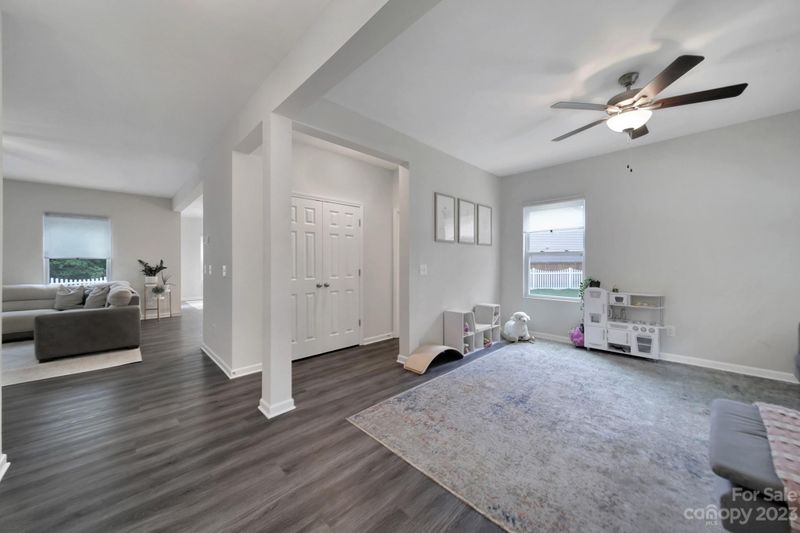 11004 E Lake Rd, Charlotte, NC 28215