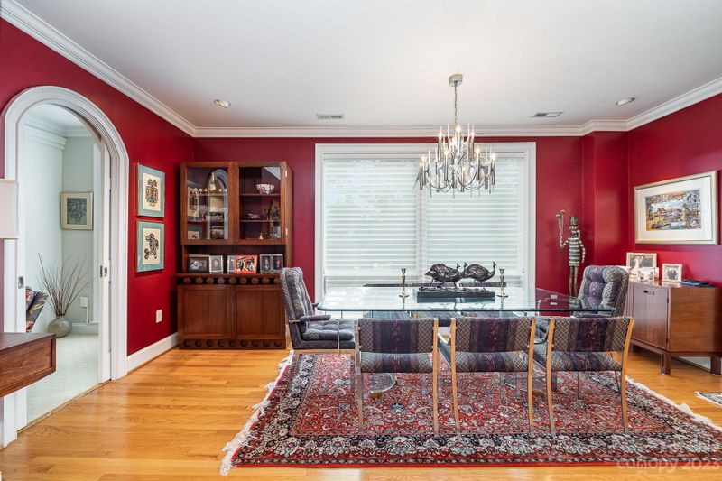 842 Cherokee Rd, Charlotte, NC 28207