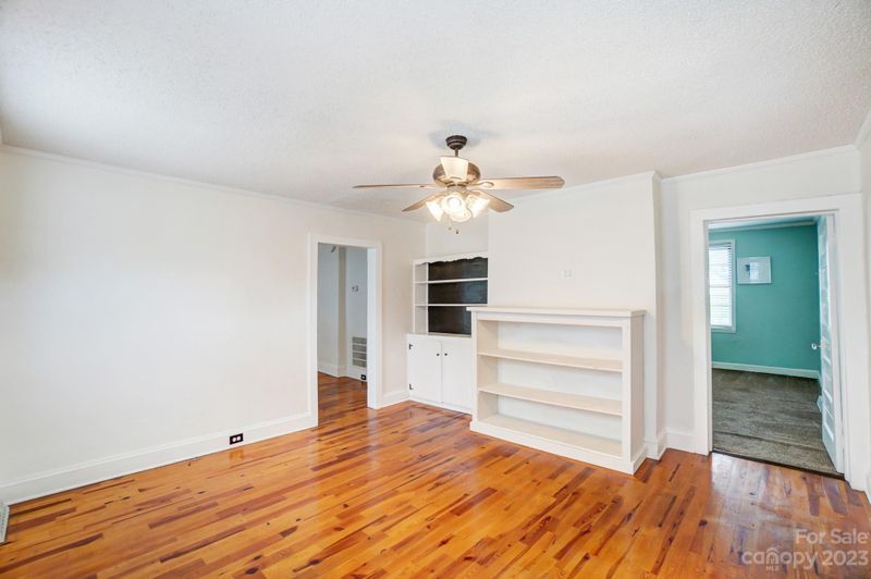 86 Walnut Ave, Gastonia, NC 28054