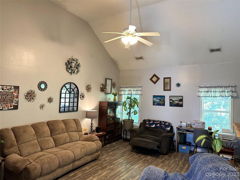 127 Gilcrest Ln, Troutman, NC 28166