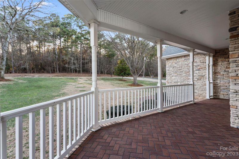 9217 Azalea Rd, Sherrills Ford, NC 28673