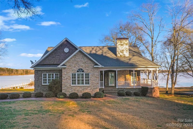 9217 Azalea Rd, Sherrills Ford, NC 28673