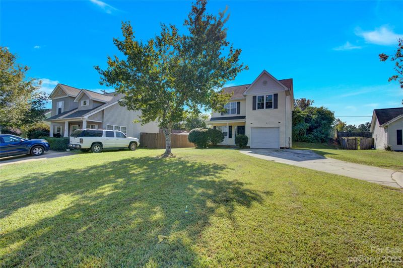 811 Sir Raleigh Dr, Concord, NC 28025