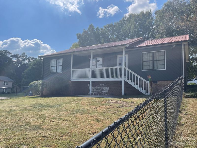 1422 19th St SW, Hickory, NC 28602