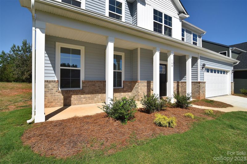 140 Fleming Dr, Statesville, NC 28677