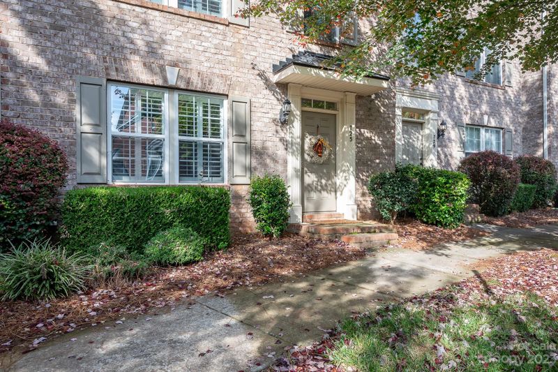 725 Naramore St, Davidson, NC 28036