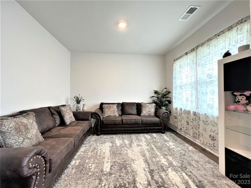 3117 Platinum Pointe Dr, Charlotte, NC 28227
