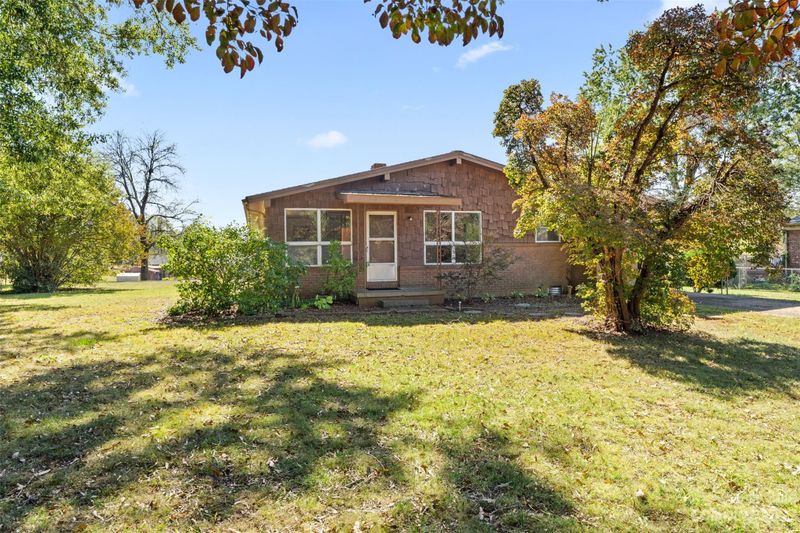 2612 25th Ave NE, Hickory, NC 28601