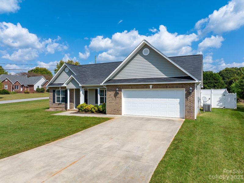 1882 Ranchland Dr NW, Conover, NC 28613